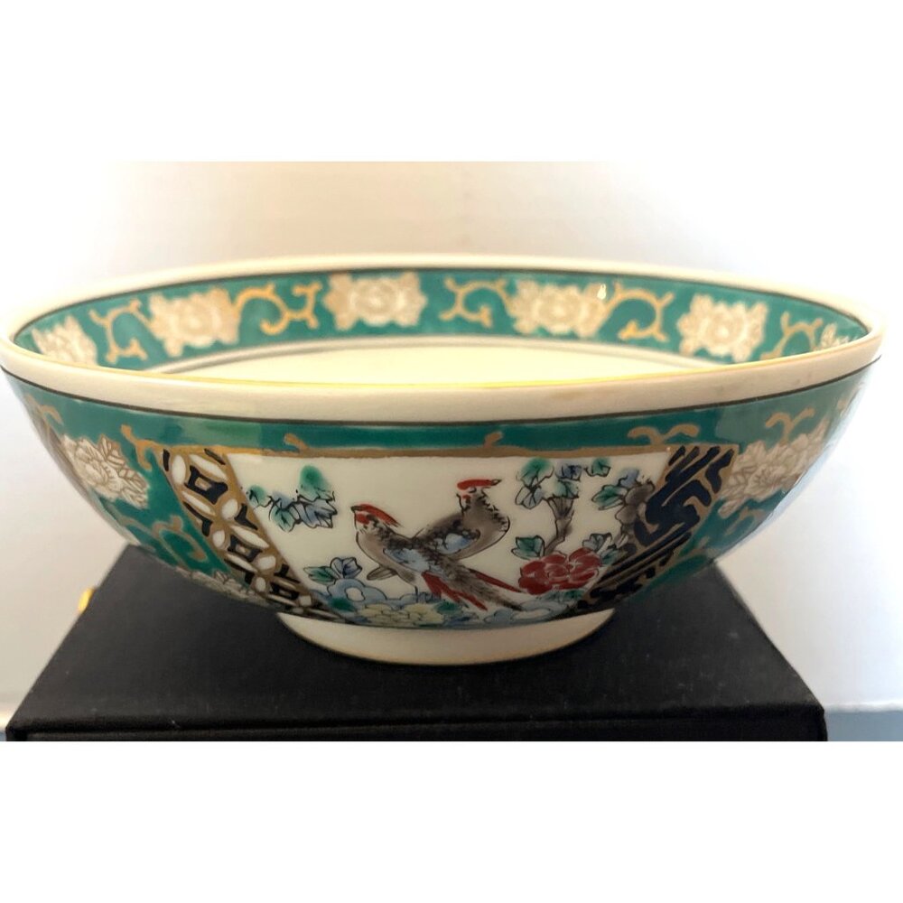 Vintage Gold Imari Japanese Hand Painted Serving Bowl 7 1/2” Diameter